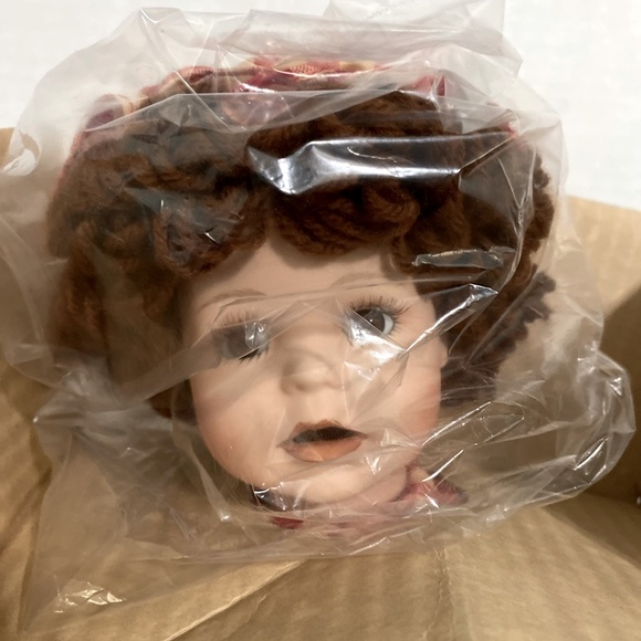 Vintage House Of Lloyd Betsy’s Tea Time Doll - Picture 7 of 16